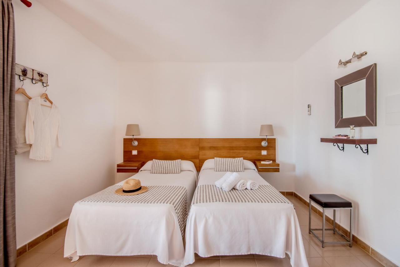 Bungalows Es Pins - Emar Hotels بلايا ميجورن المظهر الخارجي الصورة