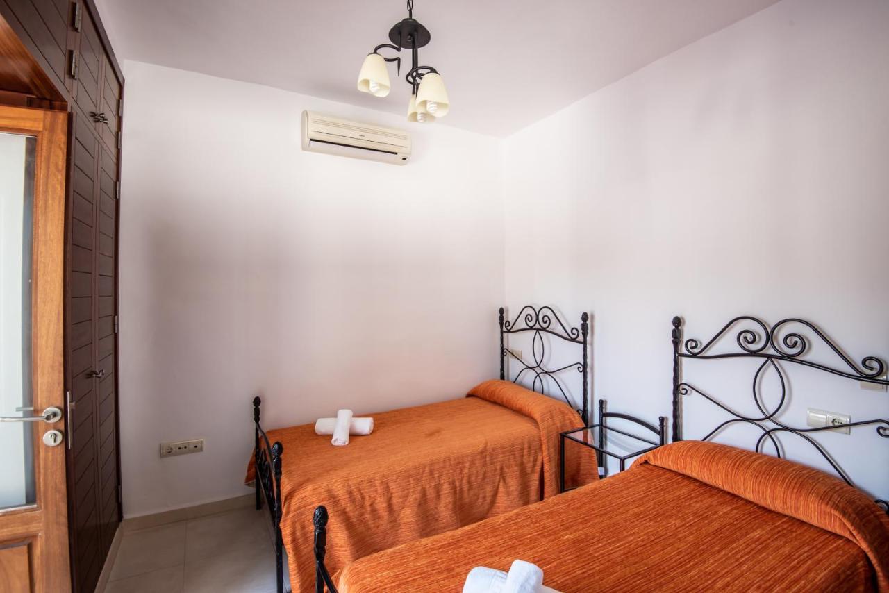 Bungalows Es Pins - Emar Hotels بلايا ميجورن المظهر الخارجي الصورة